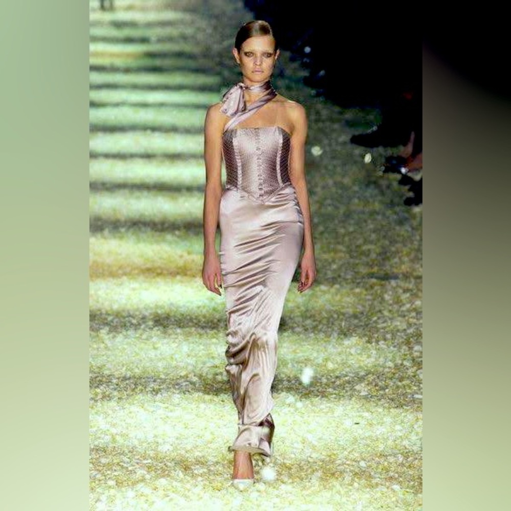 Tom Ford for Gucci F/W 2003 gown IT38